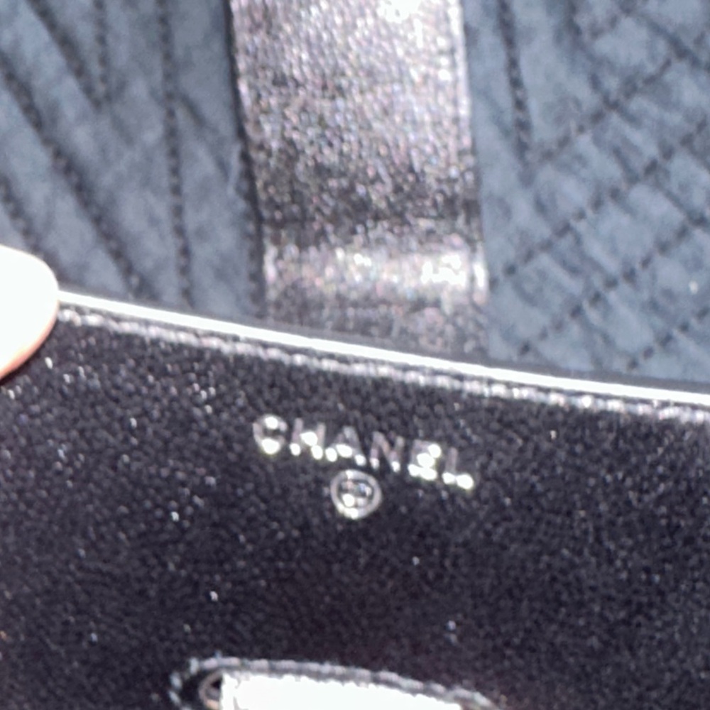 Chanel Caviar iPad/ Tablet Case Bag Crossbody Chain CC - Picture 8 of 15